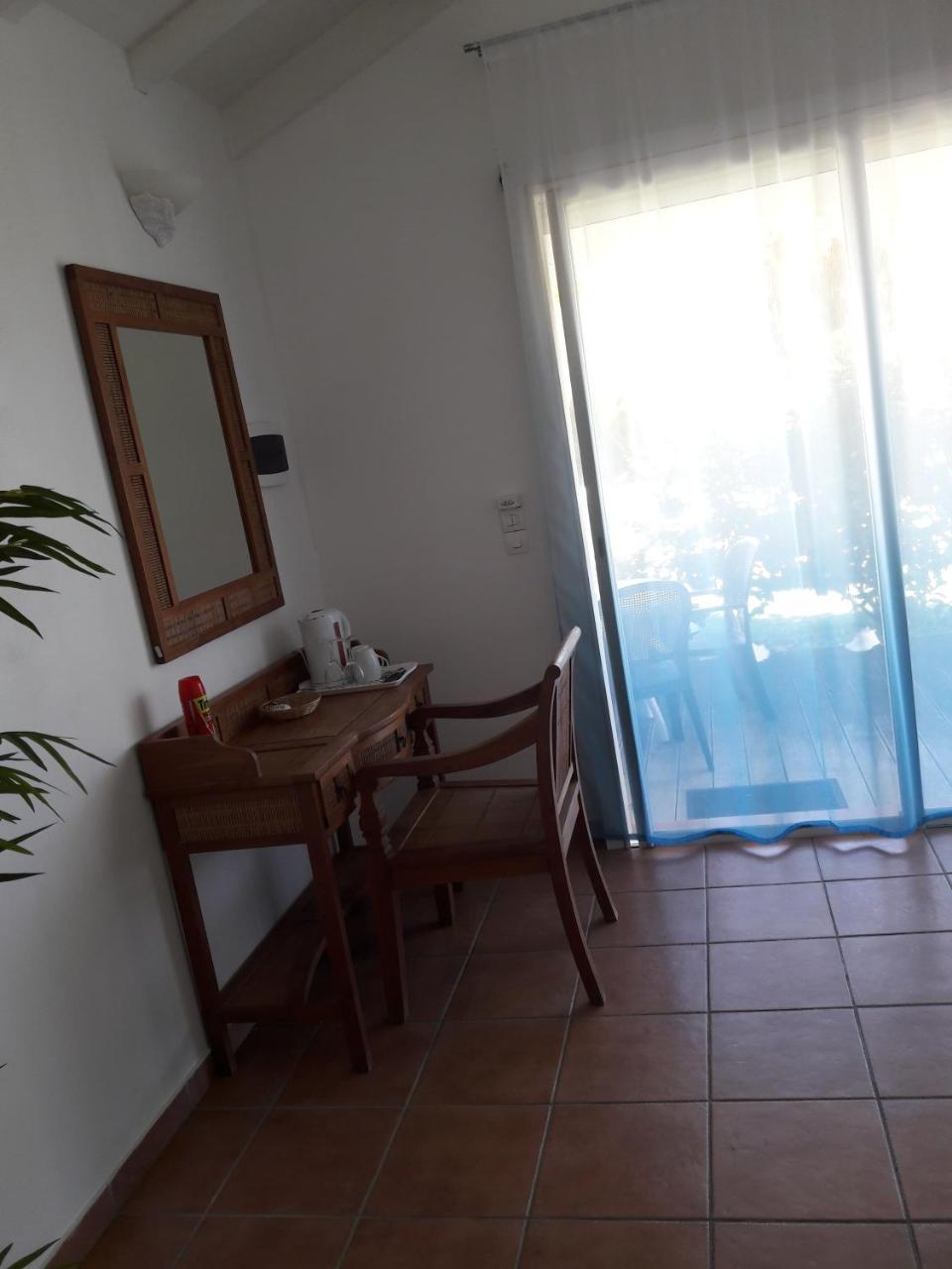 Hostellerie des châteaux Saint-Francois (Grande-Terre) Exterior foto